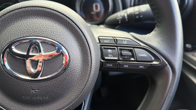 Toyota Yaris 1.5 Hybrid Dynamic 5dr CVT Hybrid Hatchback